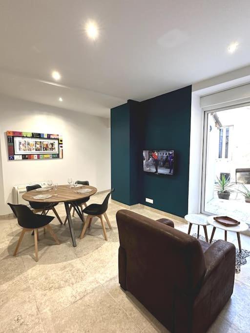 Appartement Centre Ville - Parking Prive - Wifi Nîmes Eksteriør billede